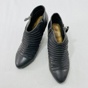 Rialto Women Shoes Ankle Boots Kitten Heel 6M Workwear Point Toe Ruffle Side Zip